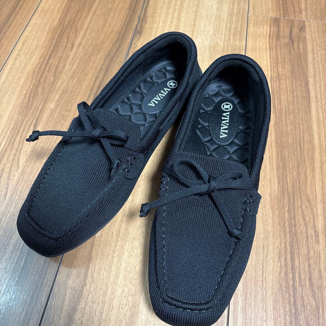 VIVAIA黒 モカシンタイプフラットシューズ リボン付き25.0 VIVAIA黒 モカシンタイプフラットシューズ リボン付き25.0