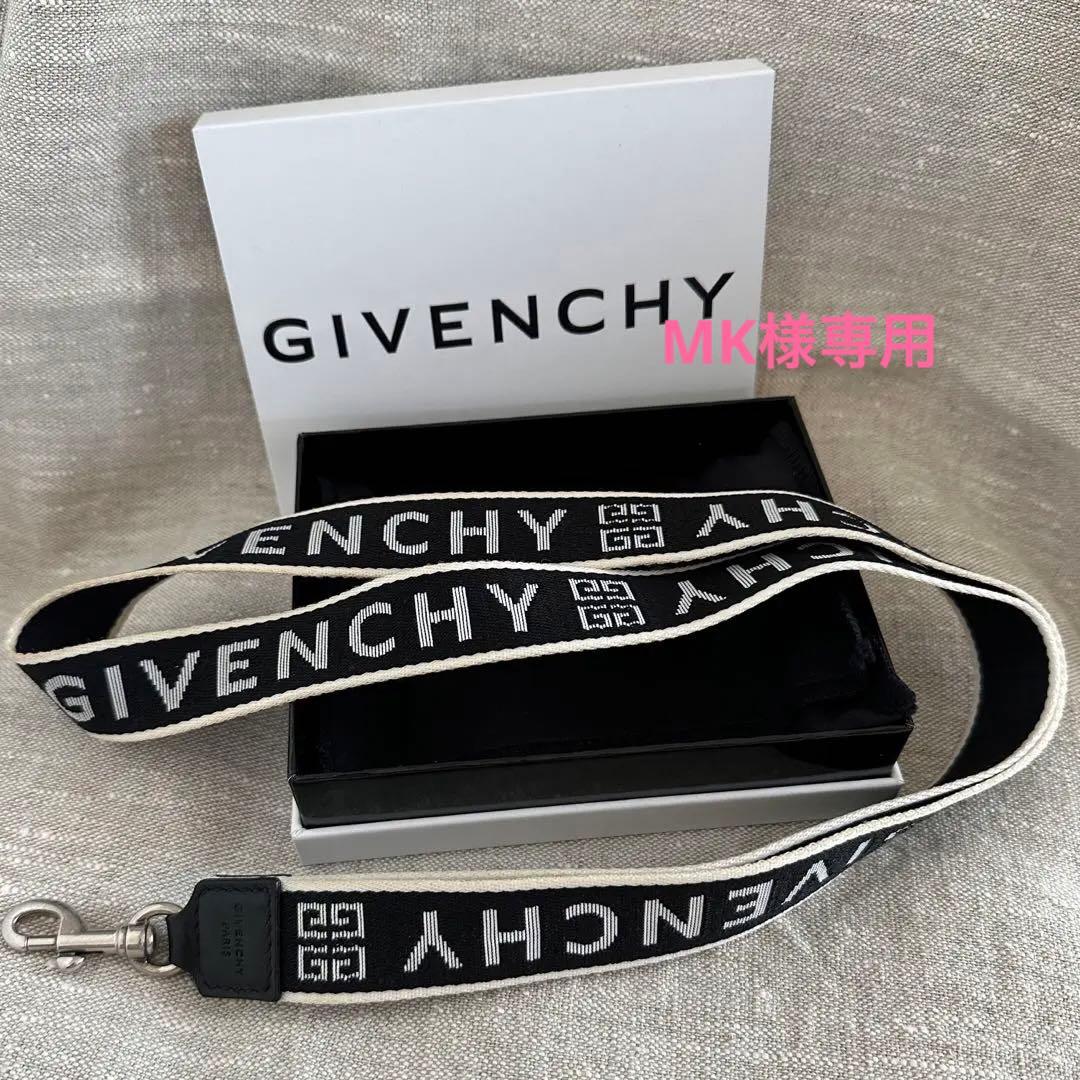 GIVENCHY ネックストラップ - メルカリ