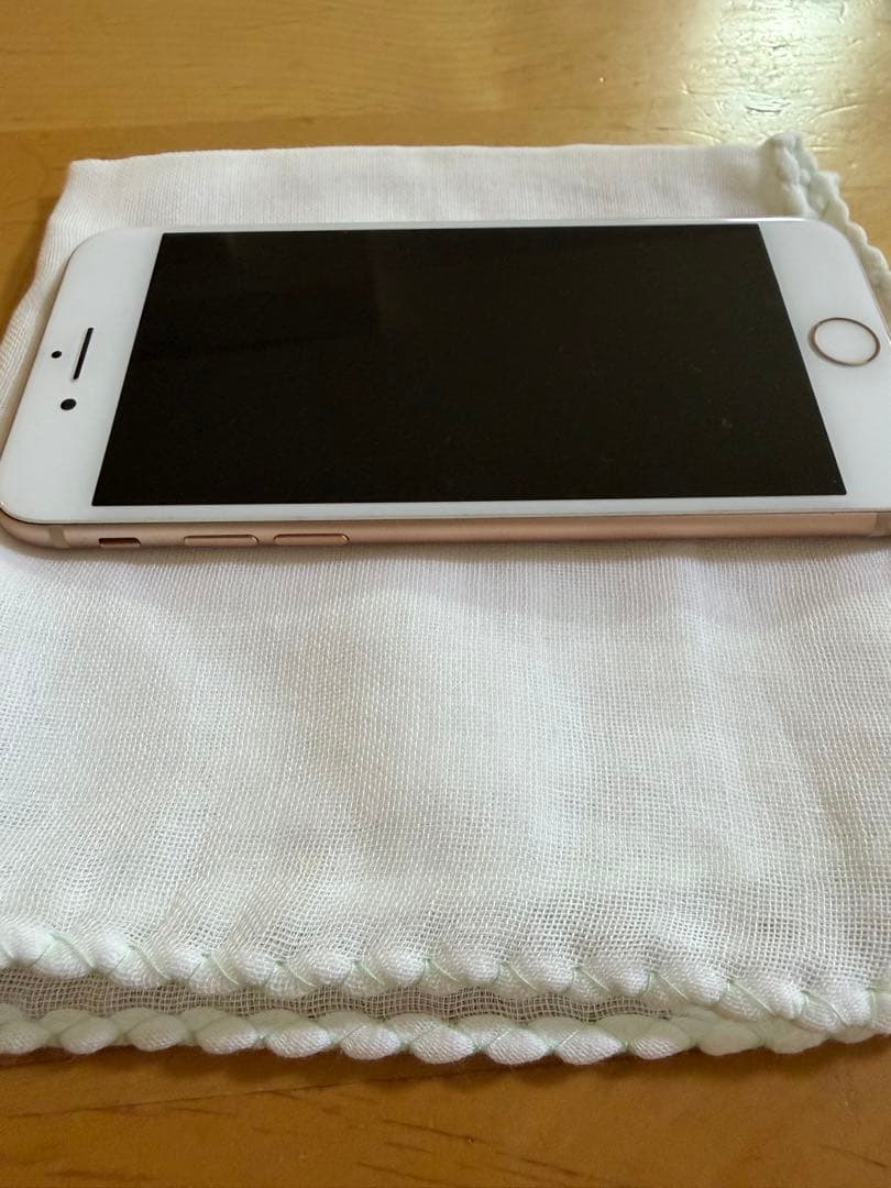 iPhone8 64G ゴールド 本体 ※1度バッテリー交換してます。 - メルカリ