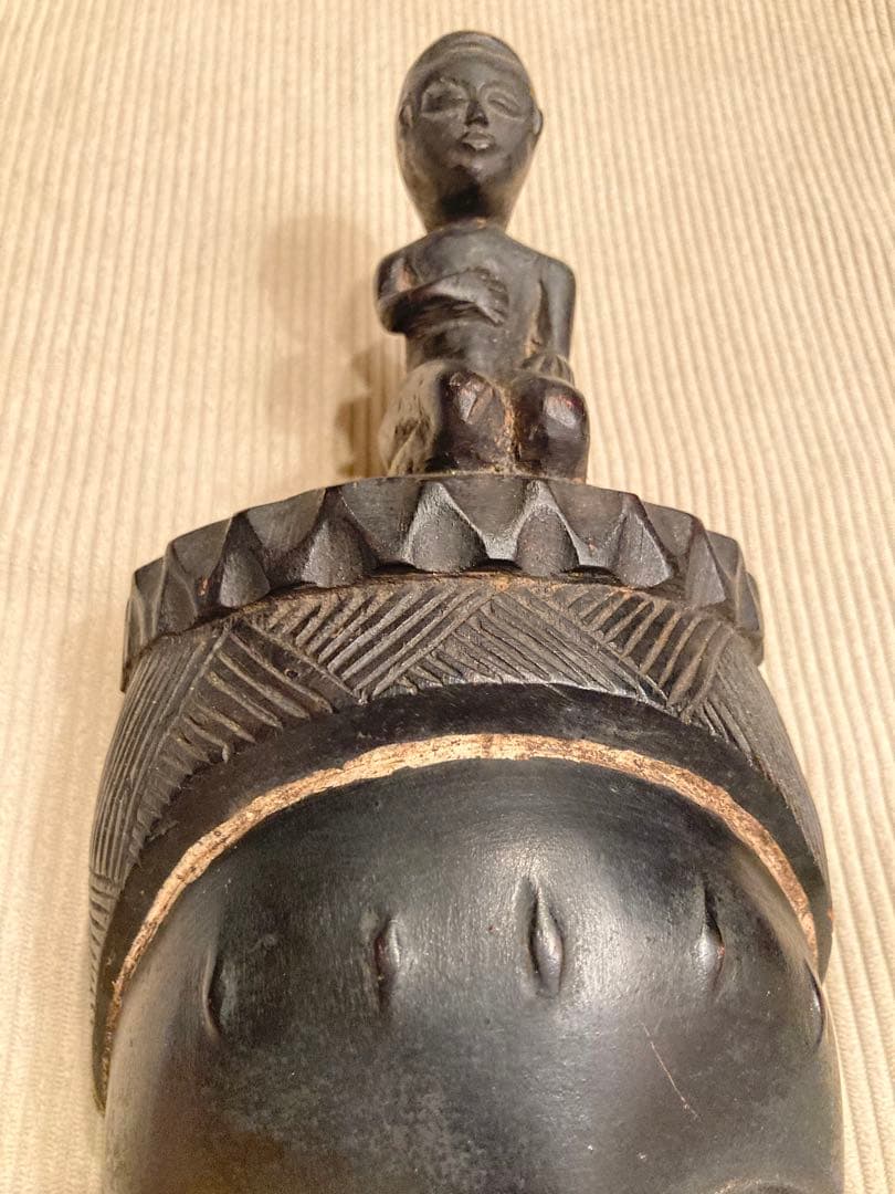 アフリカンマスク彫刻の名手バウレ族！