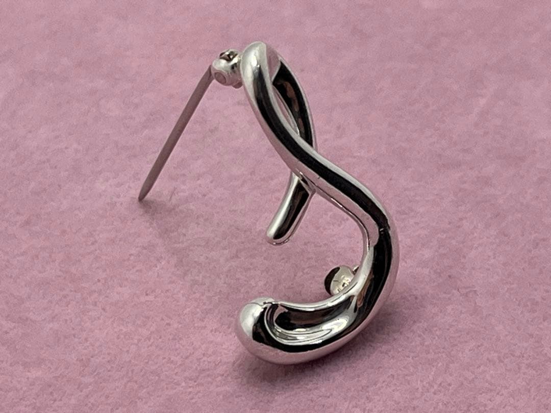 h146 希少 美品 ティファニー アルファベット「S」イニシャル「s」ブローチ