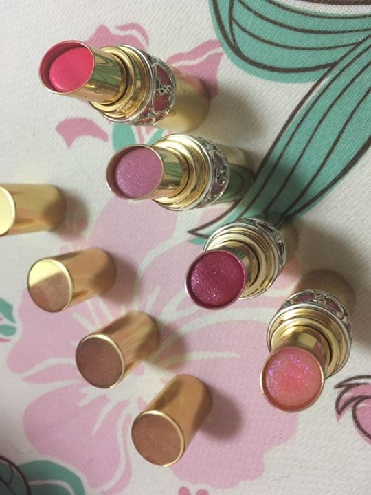 6本！イヴサンローラン  リップスティック グロスセット クリスマス限定品あり YSL イヴ・サンローラン 》クリスマスコフレ2024 YSL ラブシャイン