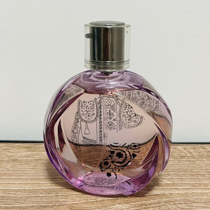 キサス キサス キサス 香水｜ロエベ キサス・キサス・キサス