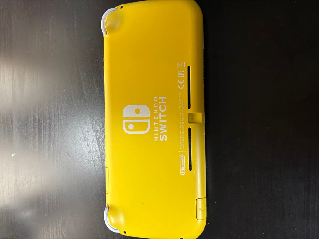 スイッチライトイエロー 本体 箱付き＋スプラ3 32GB SDカード付き