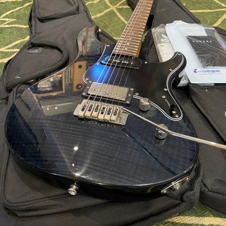 YAMAHA pacifica 611 トレモロ付き 後藤ひとり仕様 ぼざろ - メルカリ