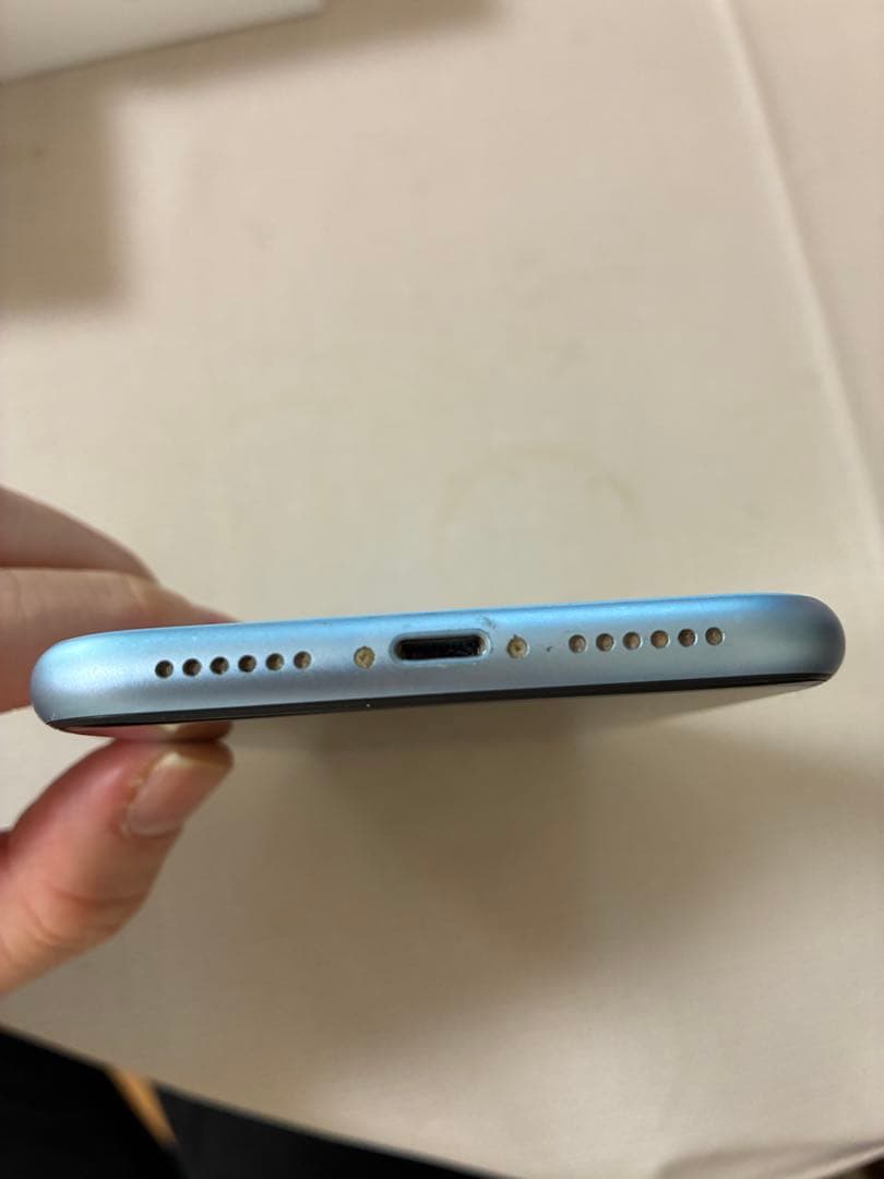 修理歴なし！iPhoneXR64GB本体水色◇未使用ACアダプタイヤフォン箱付