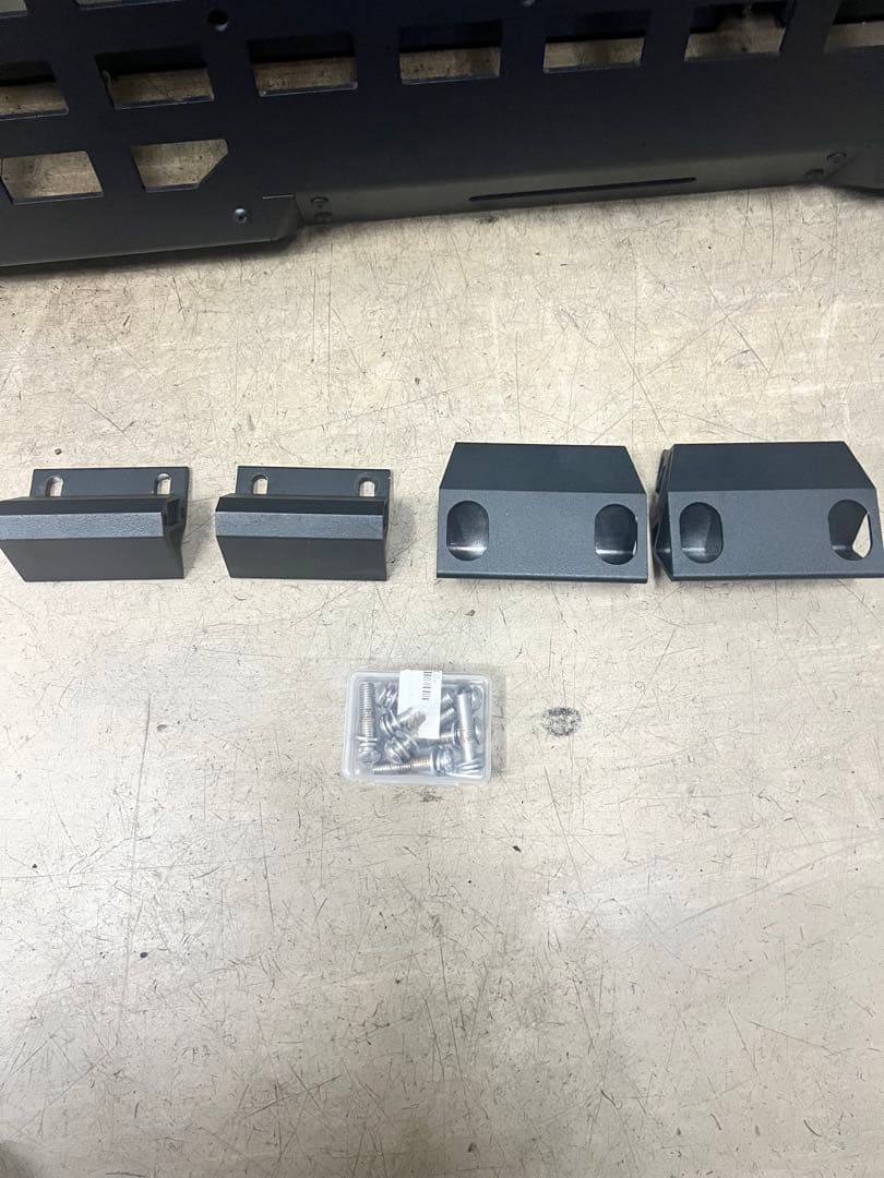 ラングラーJL用 左側 リアサイドパネル 中古