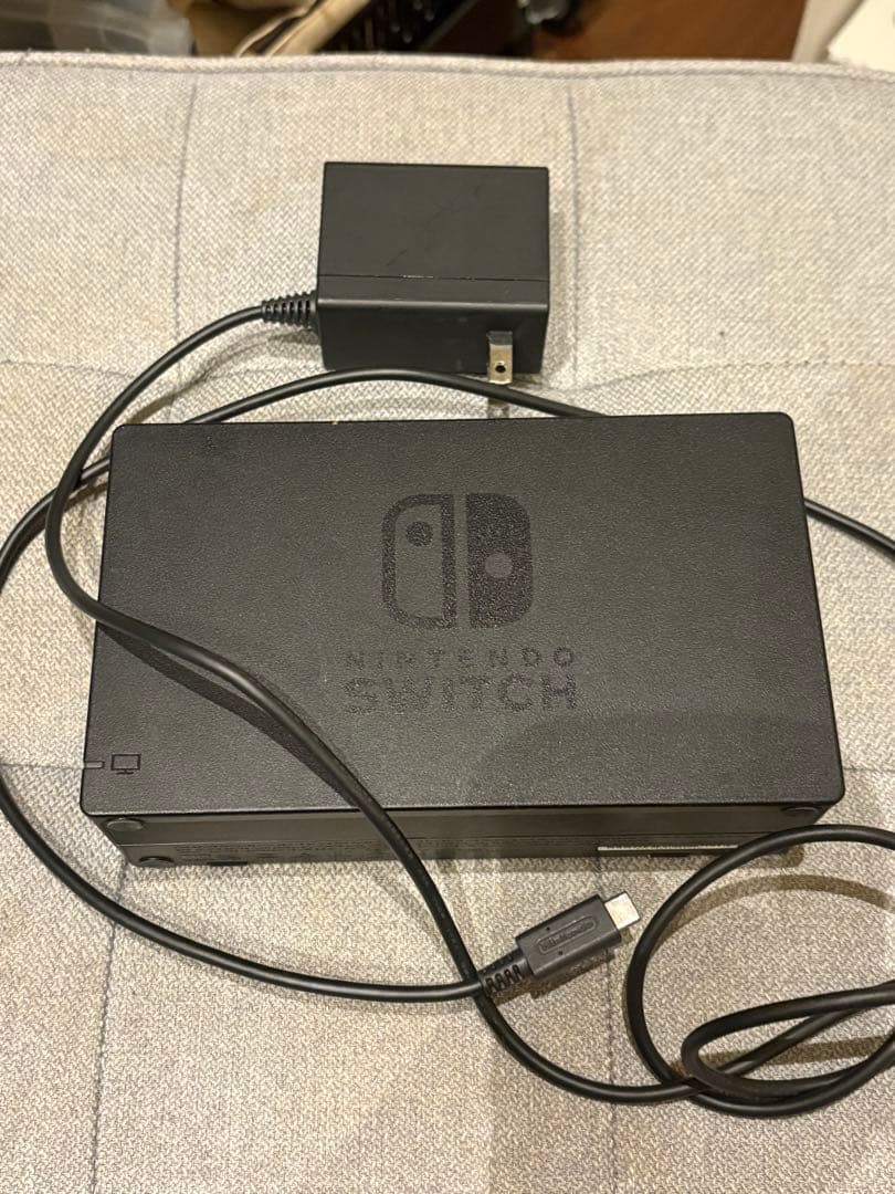 Nintendo Switch 本体 グリーン/ピンク ⚠️ネジ欠損有り(写真) - メルカリ