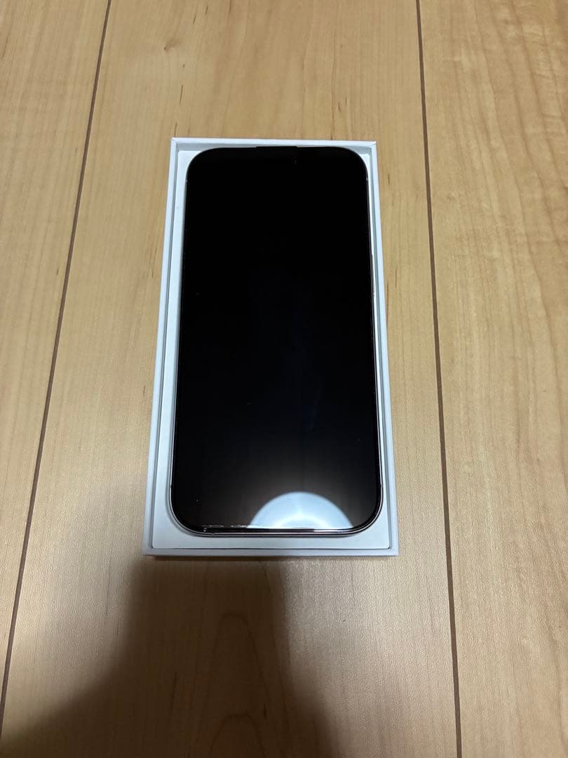 荒*川様 iPhone 16 Pro 1TB ホワイト 100% SIMフリー - メルカリ