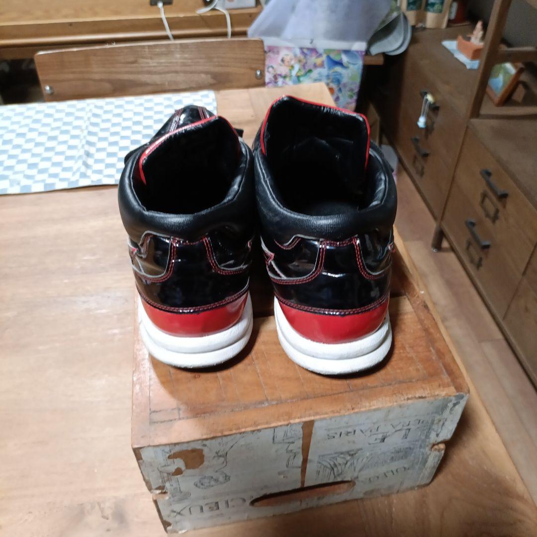 28cmミズノプロ 野球アップシューズ 黒/赤 トレーニングシューズ