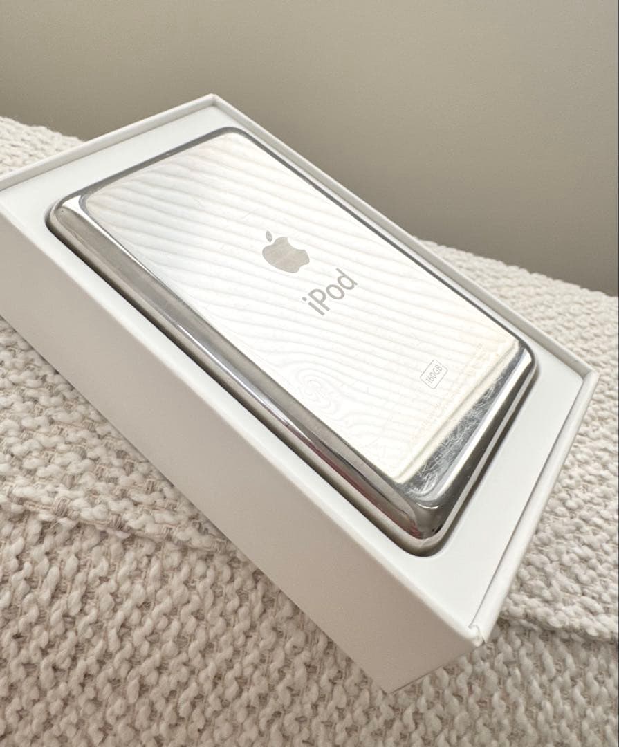 極美品】iPod classic 第7世代 160GB 新品バッテリー 箱付き - メルカリ