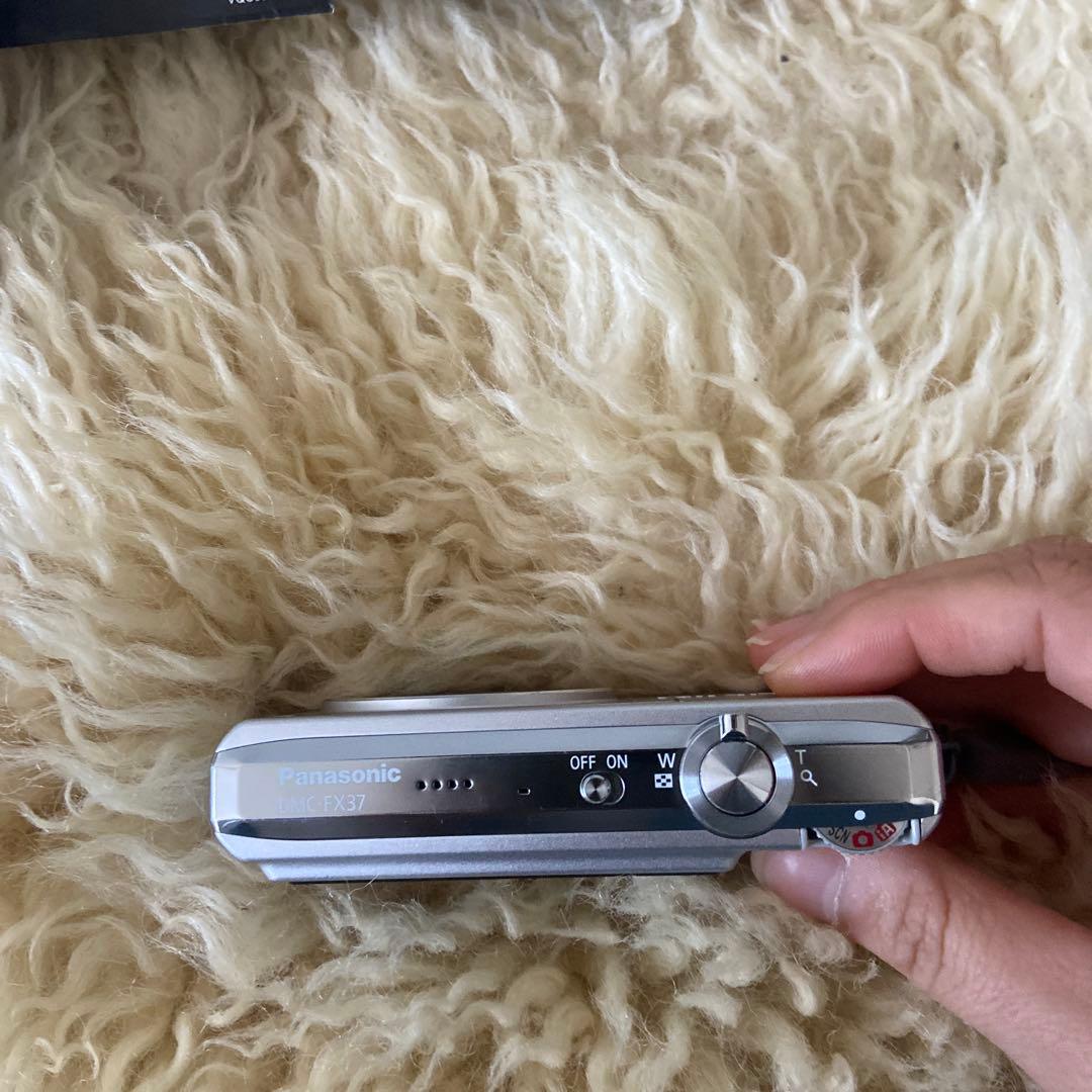 Panasonic LUMIX 10メガピクセル デジタルカメラ