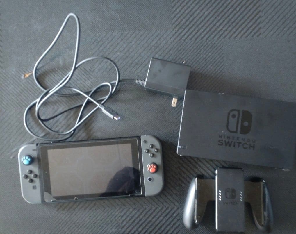 Nintendo Switch 本体 + コントローラー + ゲームソフト Nintendo Switch 本体 カラフルJoy-Con付き ソフトセット Nintendo