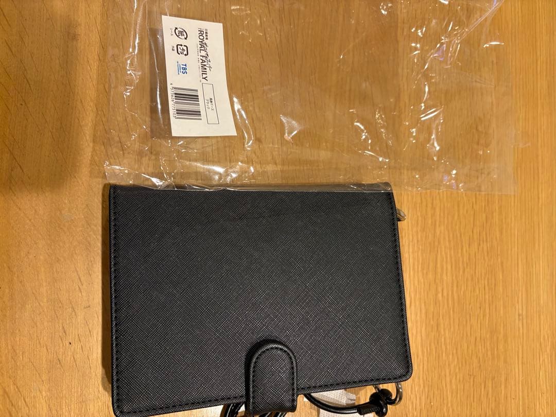 ザ・ロイヤルファミリー×SHIPS 馬券ケース ブラック - メルカリ