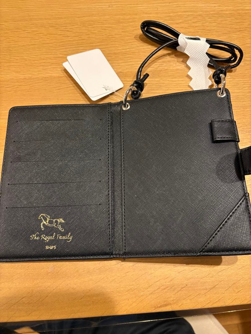ザ・ロイヤルファミリー×SHIPS 馬券ケース ブラック - メルカリ