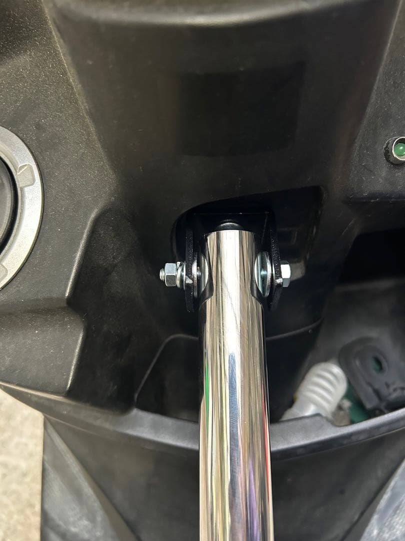 シグナスX 4型フレーム補強バーセンターバーワンオフシート対策品