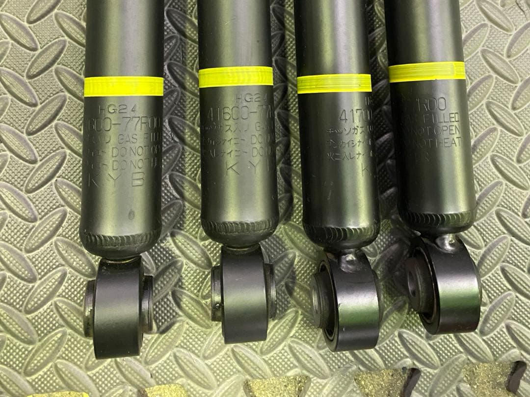 ジムニー JB64 純正ショック 中古美品 4本セット - パーツブランド