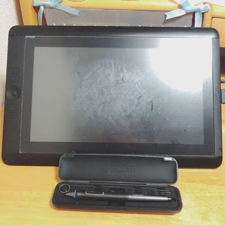Cintiq 13HD液晶ペンタブレット DTK-1300/K0 wacom Wacom CINTIQ 13HD DTK-1300/K0 Creative Pen Display LCD Tablet