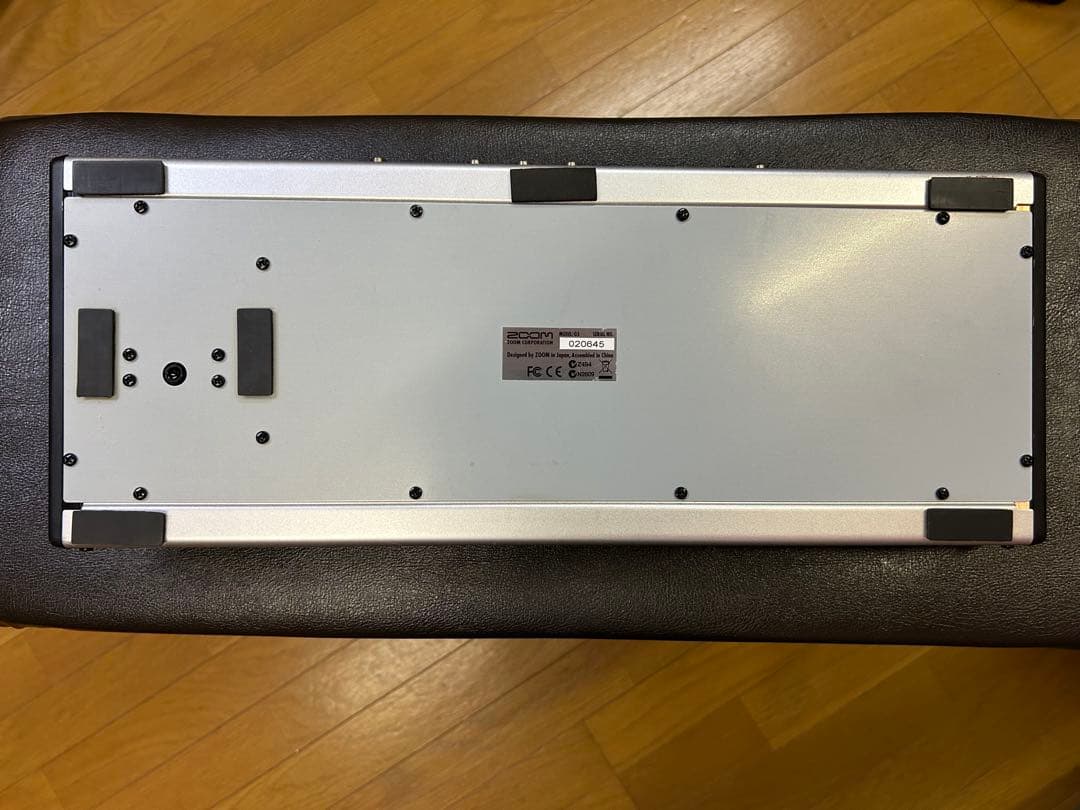 完動品ZOOM G5＋純正アダプター＋純正ソフトケース＋ZOOM G BOOK他