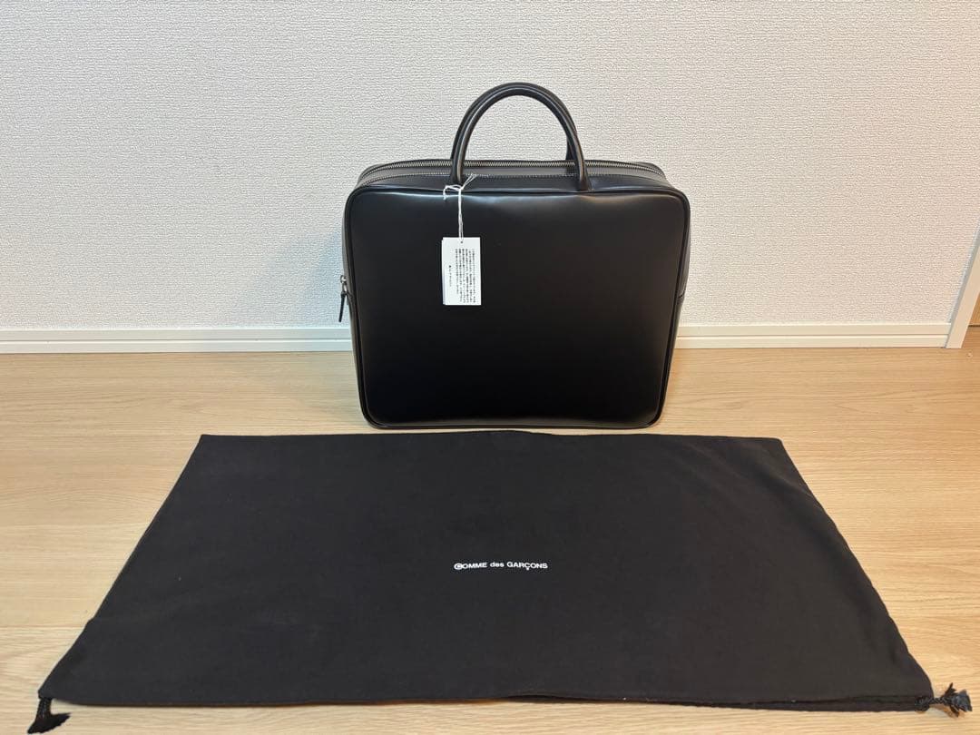 【試着のみ】コムデギャルソン 青山バッグ スクエアステアバッグ　ビジネス コムデギャルソン 青山店限定 吉田カバン（黒）レザーバッグ（吉田克幸
