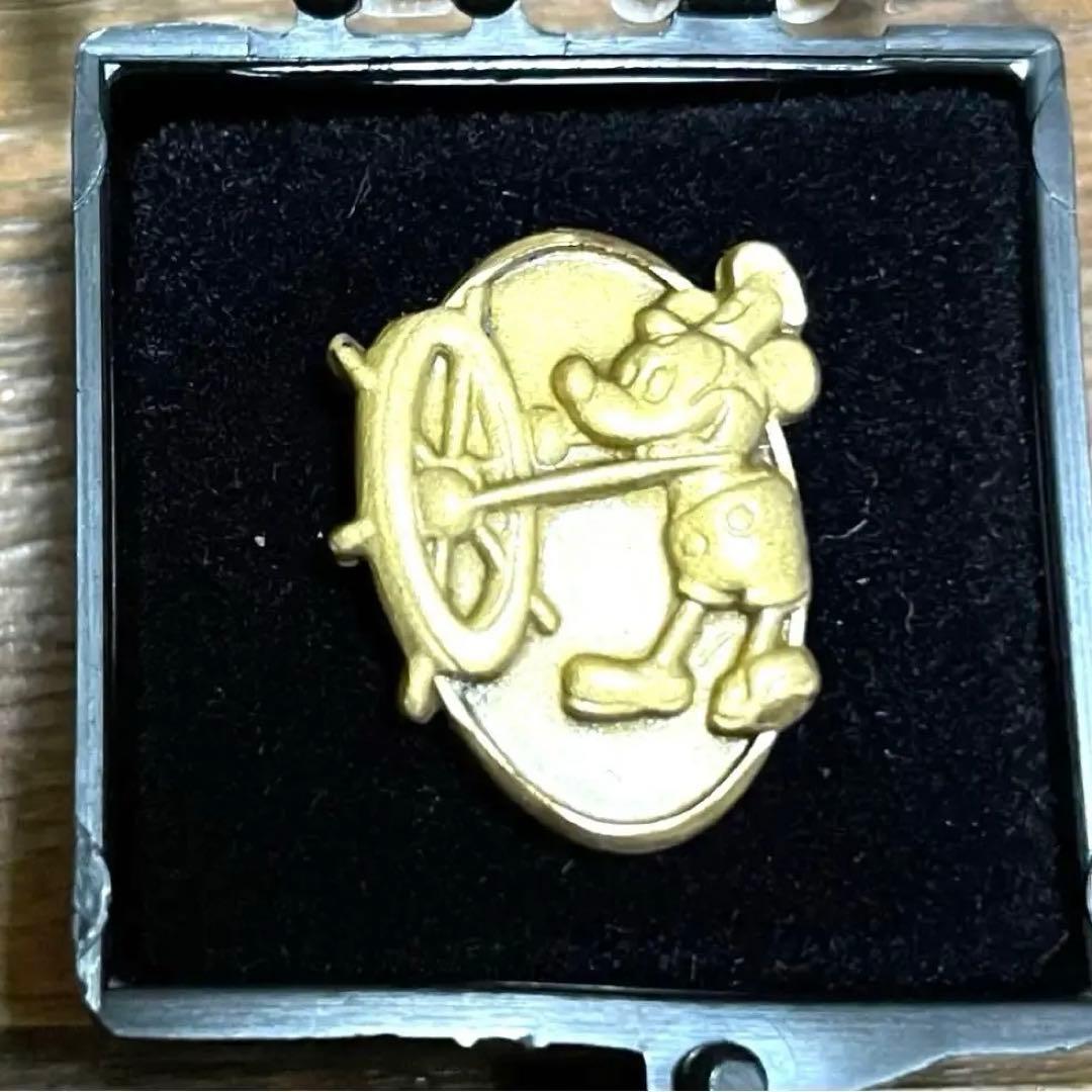 【非売品】Disneyディズニーキャスト勤続1年記念アワードピン　蒸気船ミッキー 非売品】Disneyディズニーキャスト勤続1年記念アワードピン 蒸気船