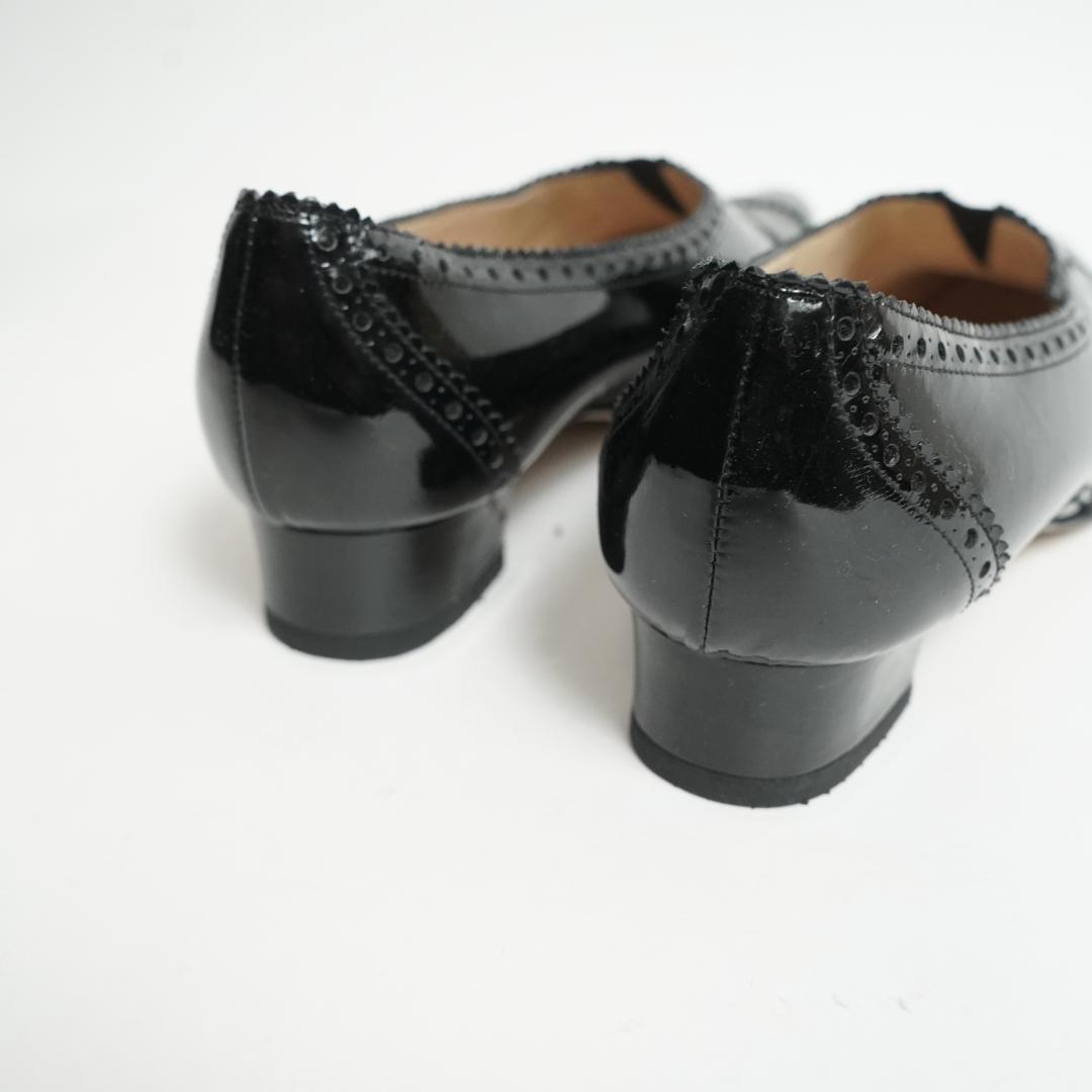 【美品】マノロブラニク エナメル ローファー レザー 24.5cm