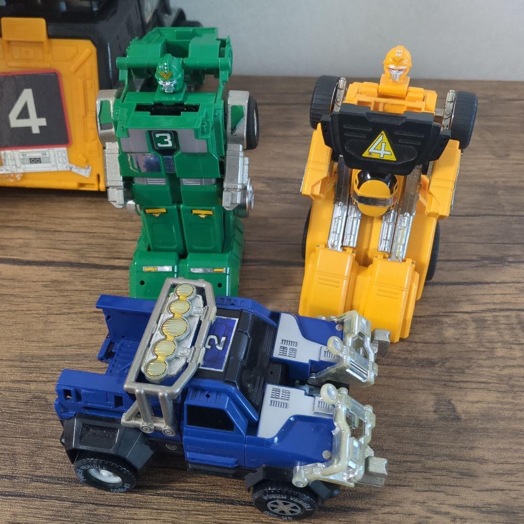 DXビクトレーラー 激走戦隊カーレンジャー DX VRVロボ - メルカリ