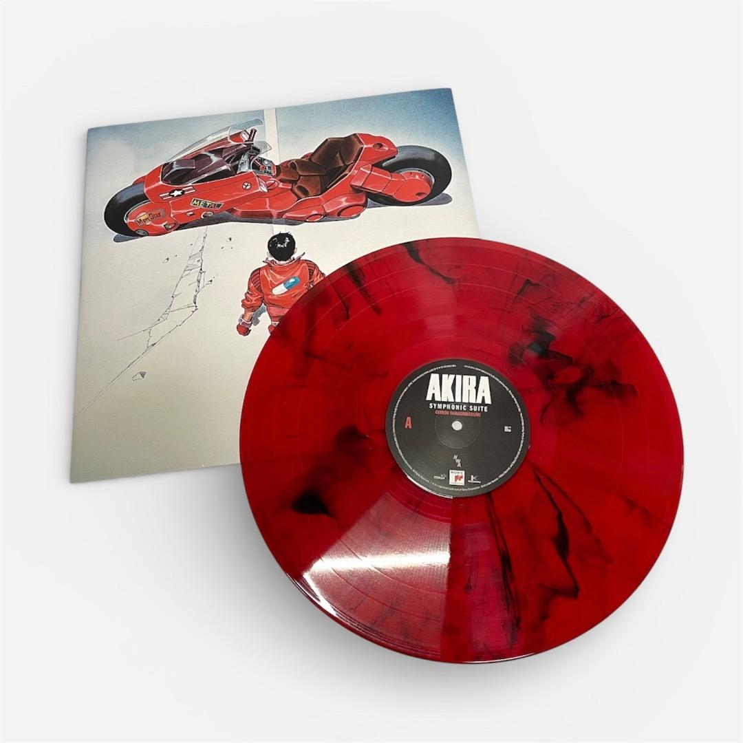 AKIRA 