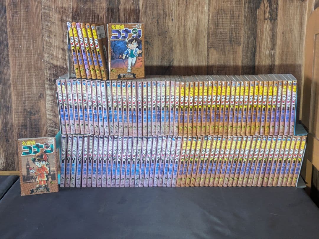 名探偵コナン 全巻セット 1巻〜107巻 （2025年8月時点） 名探偵コナン 全巻セット（1-107巻 最新刊） | 八文字屋OnlineStore