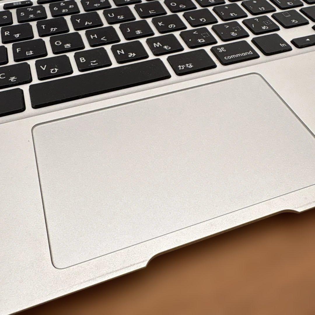 軽量11インチ】MacBook Air Early 2014 充放電130回 - メルカリ