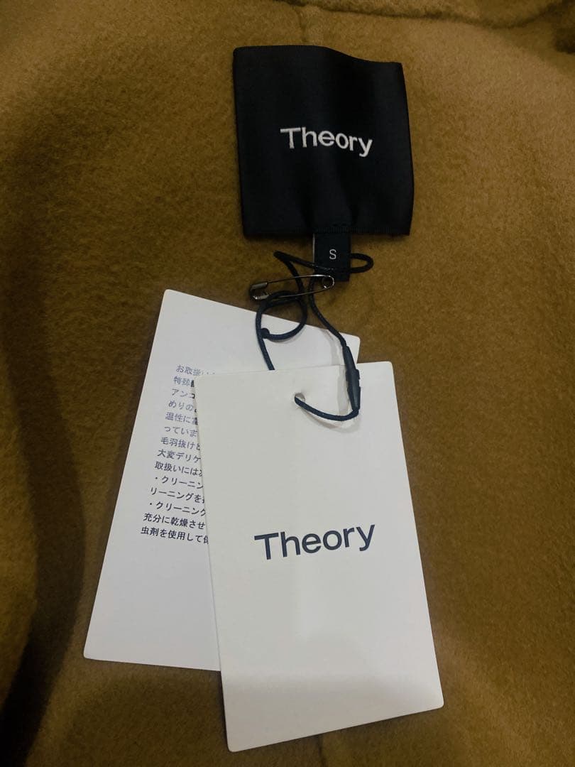 セオリー☆ NEW DIVIDE LUXEポンチョコート未使用キャメル - メルカリ