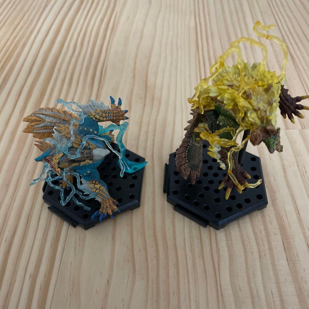 モンハン ジンオウガ(超帯電) 金雷公ジンオウガ　フィギュア 台座付き Amazon | カプコンフィギュアビルダー スタンダードモデル