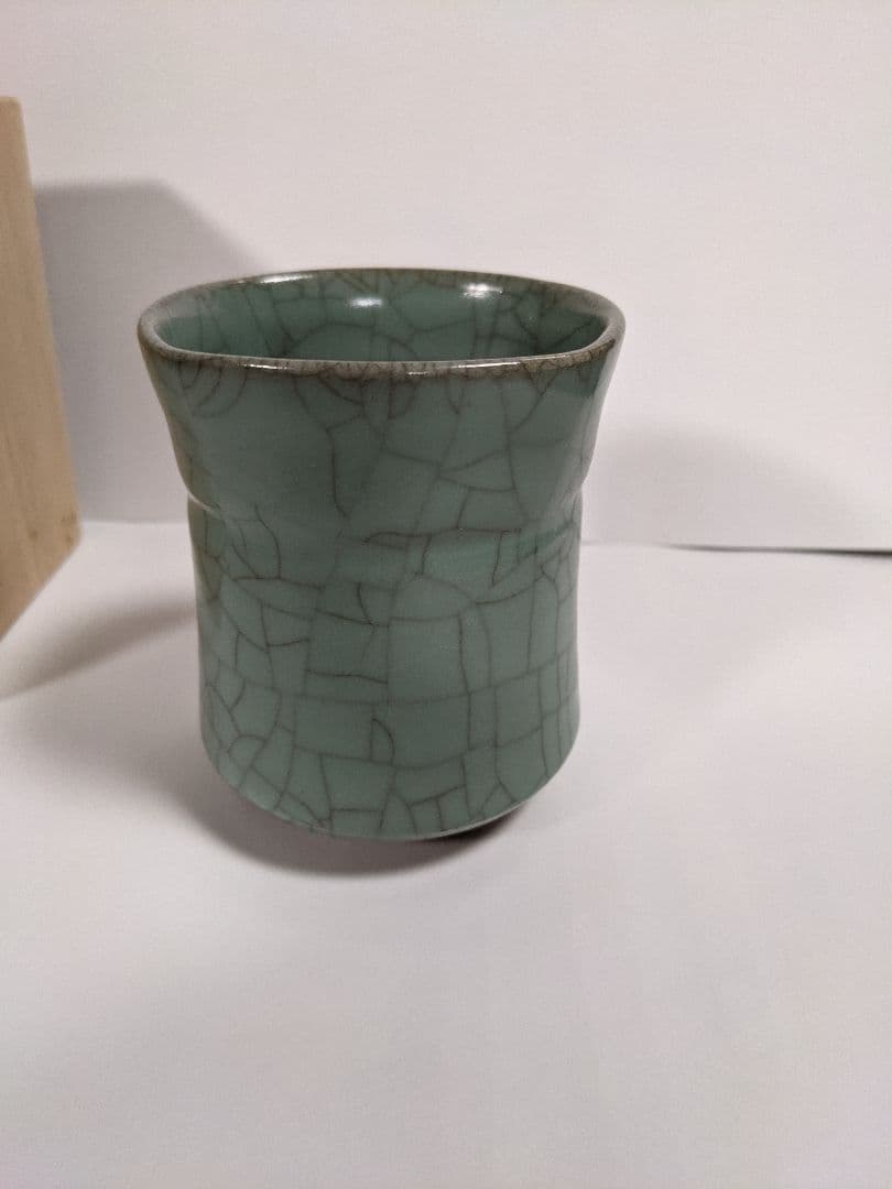 中島宏 青磁 湯呑 共箱付 (人間国宝) - メルカリ