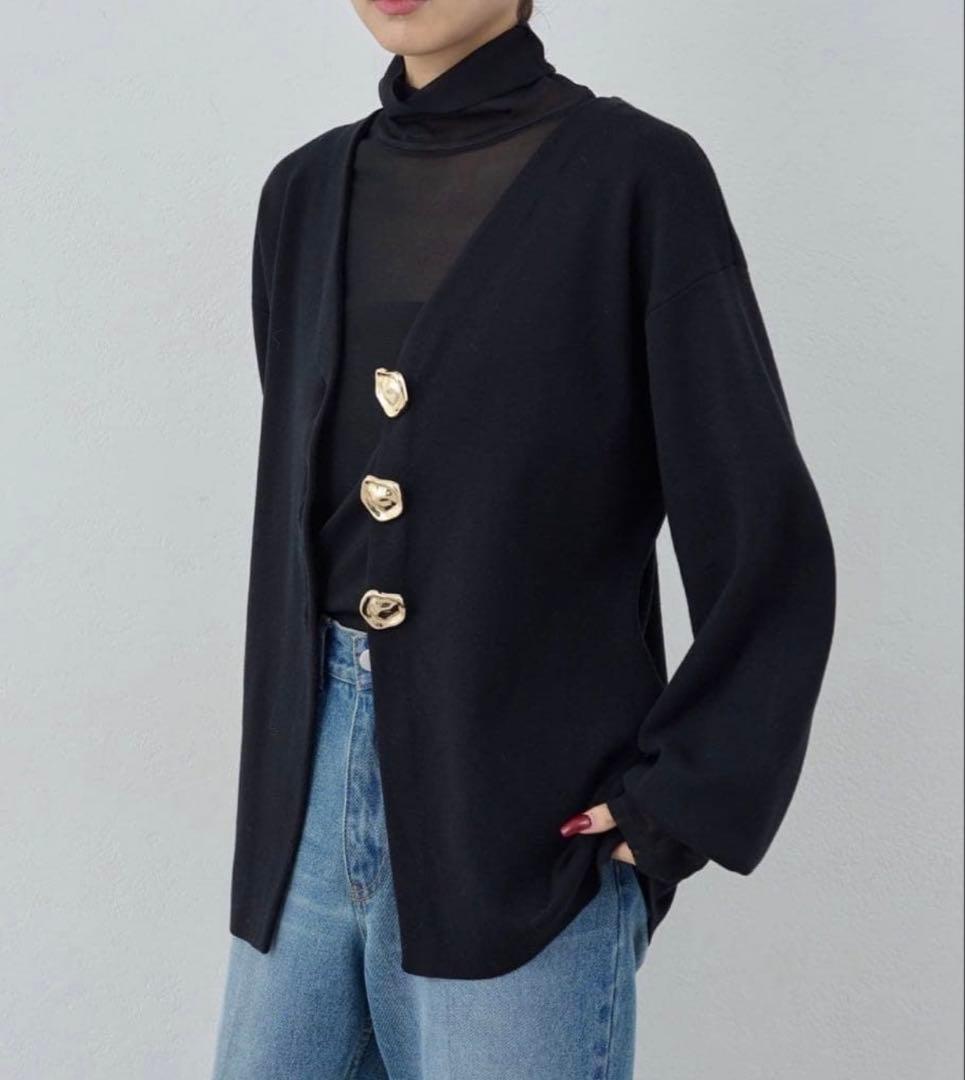 タグ付き新品未使用】ビジューVネックカーディガン 黒 - メルカリ