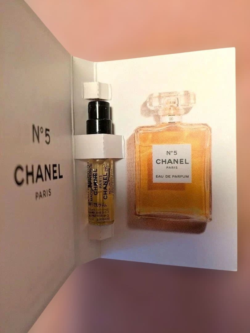 CHANEL N°5 Eau de Parfum サンプル1.5ml - メルカリ