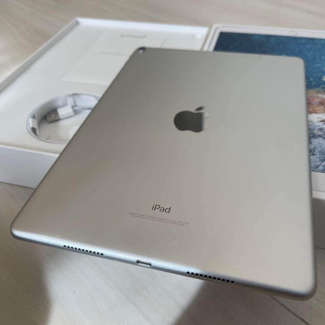 ギュスター■美品 iPad Pro 10.5in 64G MQF02J/A