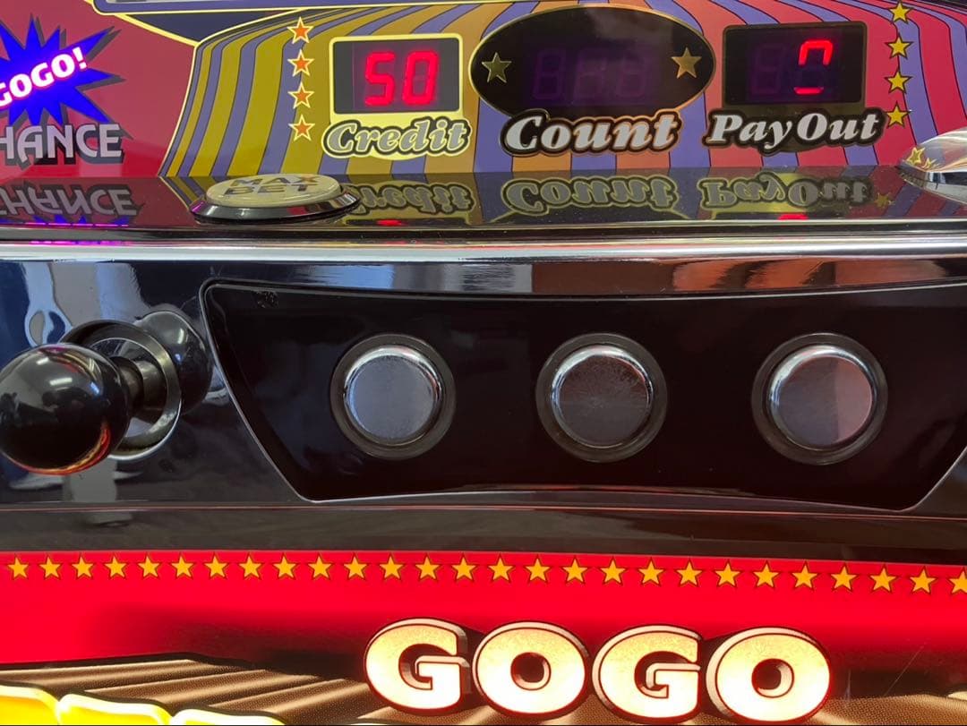 パチスロ実機 ゴーゴージャグラー2/KDコイン不要機付き - メルカリ