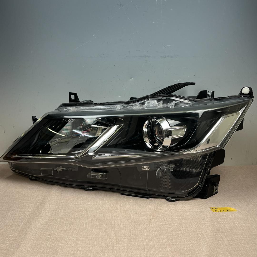 28 日産 セレナ C27 前期 左 純正 ヘッドライト 100-23721 - メルカリ