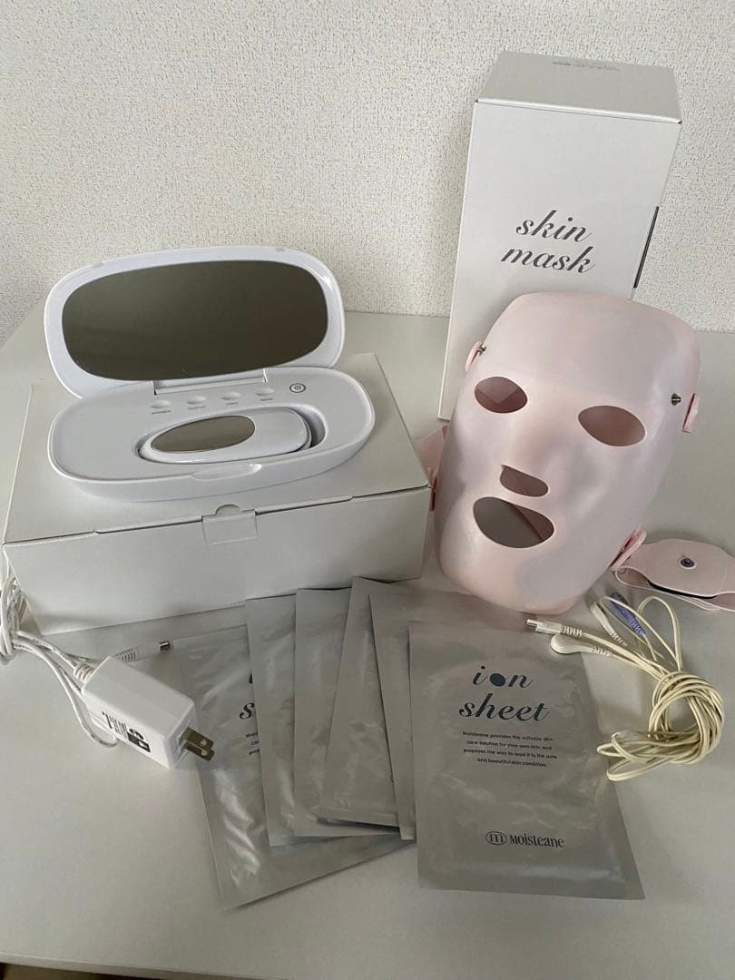 モイスティーヌ 美顔器（おまけあり）