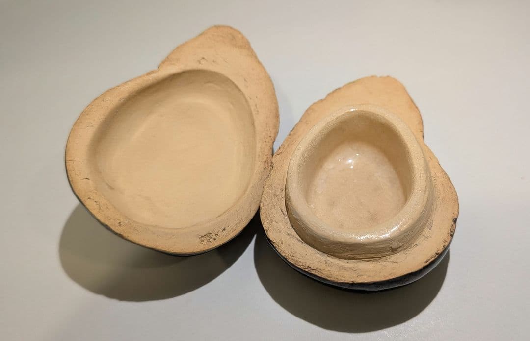 佐々木二六』三代松柏庵 茄子割 香合 愛媛 二六焼 茶道具 共箱