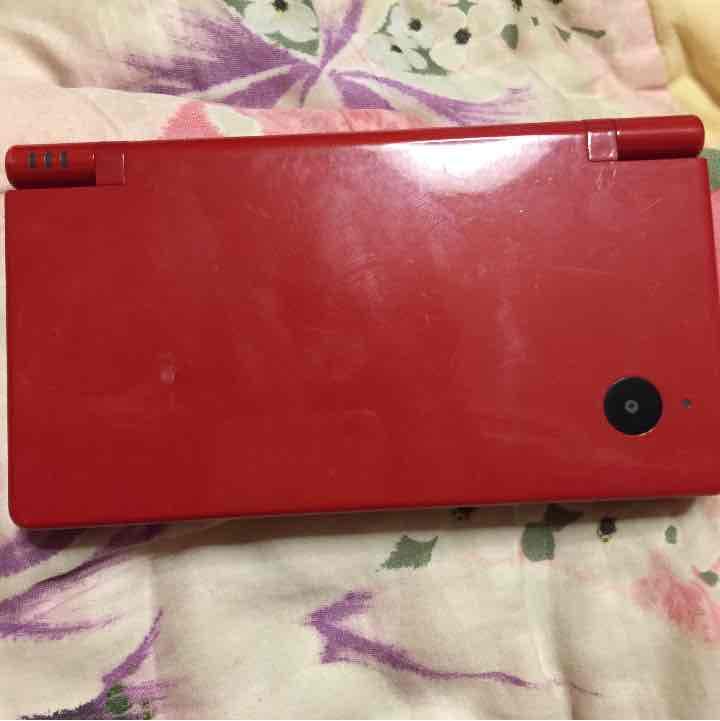 任天堂 DSi レッド ニンテンドーDSi（レッド） : ゲーム・アニメ関連・ホビー類特化の出張
