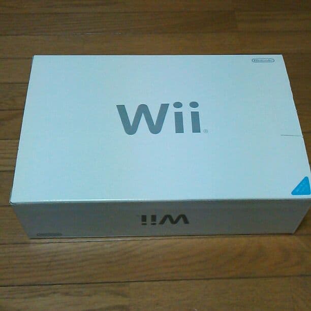 Wii本体 (シロ) (「Wiiリモコンジャケット」同梱) (RVL-S-WD) Amazon | Wii本体 (シロ) (「Wiiリモコンジャケット」同梱) (RVL-S-WD