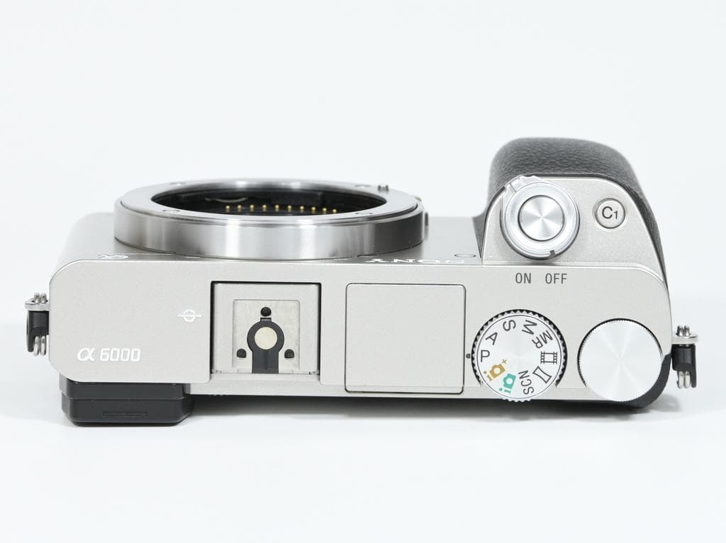 【美品】 ソニー α6000 ILCE-6000 レンズセット《SC数5220》