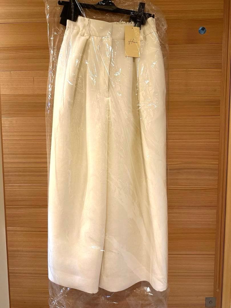 りんごちゃん様専用 新品未使用 Heve シアーサテンフレアガウチョ 36