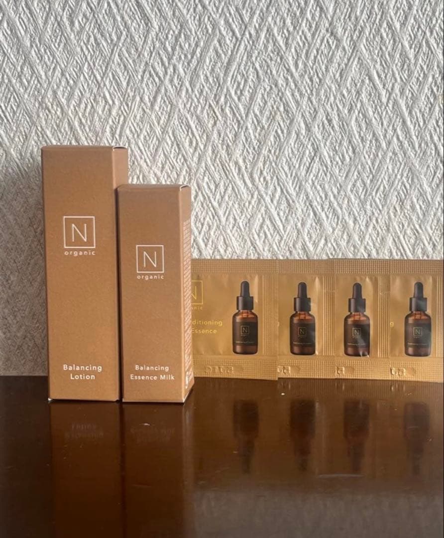 Norganic Basicバランシングローション＆ミルク&VCエッセス - メルカリ