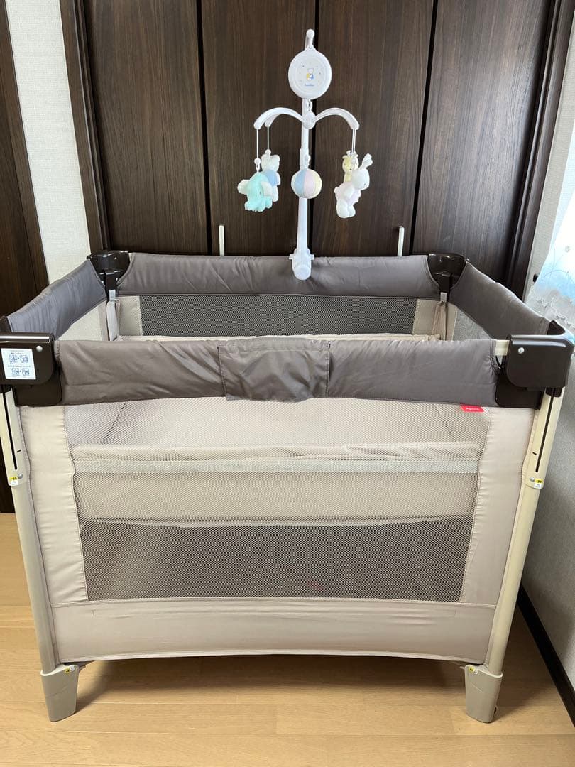 ♡アップリカ 美品ココネルエアー ファミリアのメリー付き ミニベビー