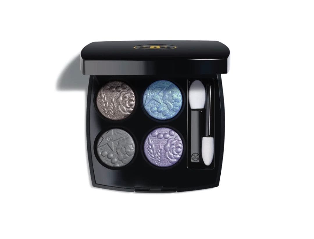 ホリデー限定　シャネル 未開封　レキャトルオンブル　397 ニュイ　アストラル シャネル 2025ホリデー限定 レキャトルオンブル 397 ニュイアストラル