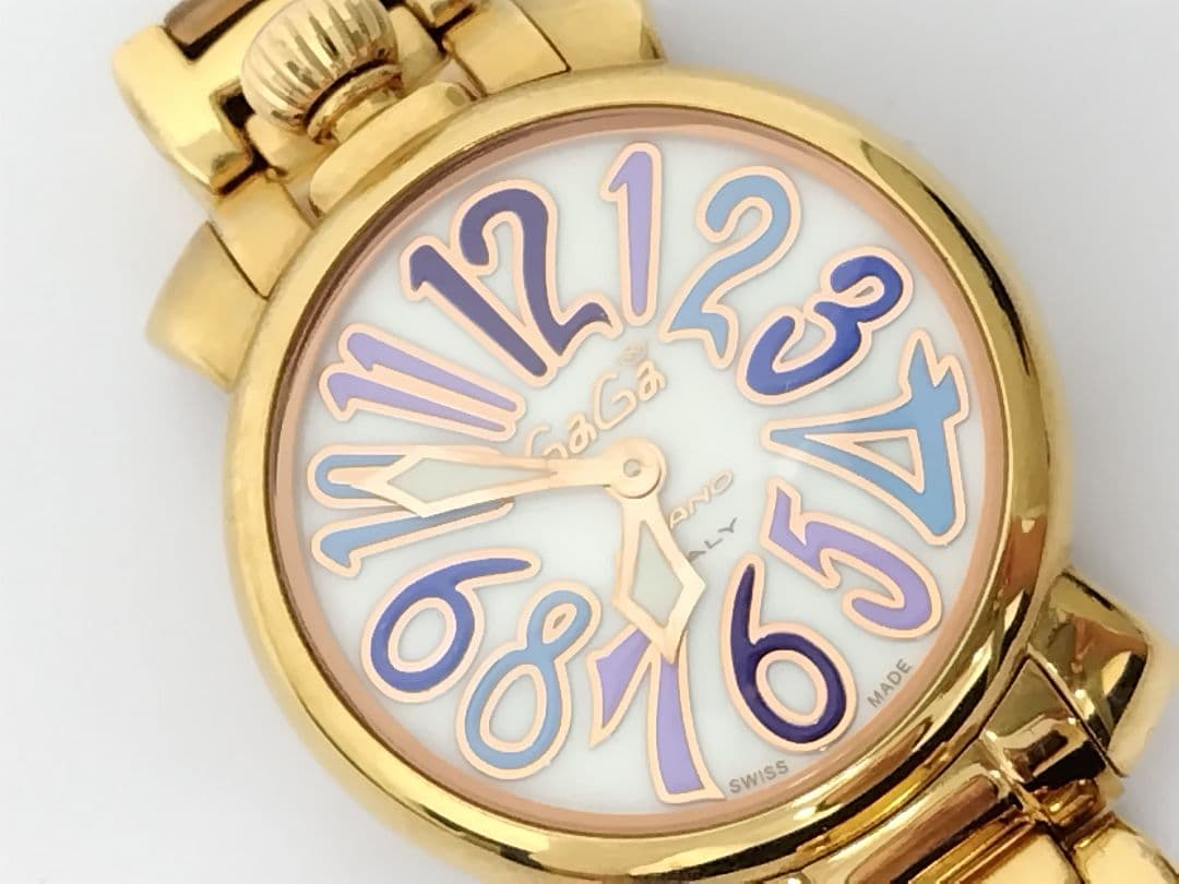 ジ*ビ様 GaGa ゴールド カラフル数字 時計
