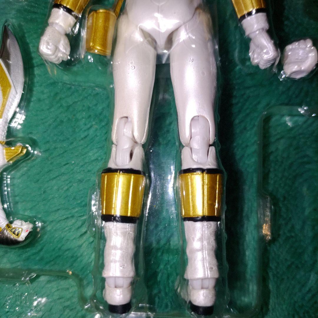 ケ*ル様 【美品】S.H.Figuarts 五星戦隊 ダイレンジャー キバレンジ