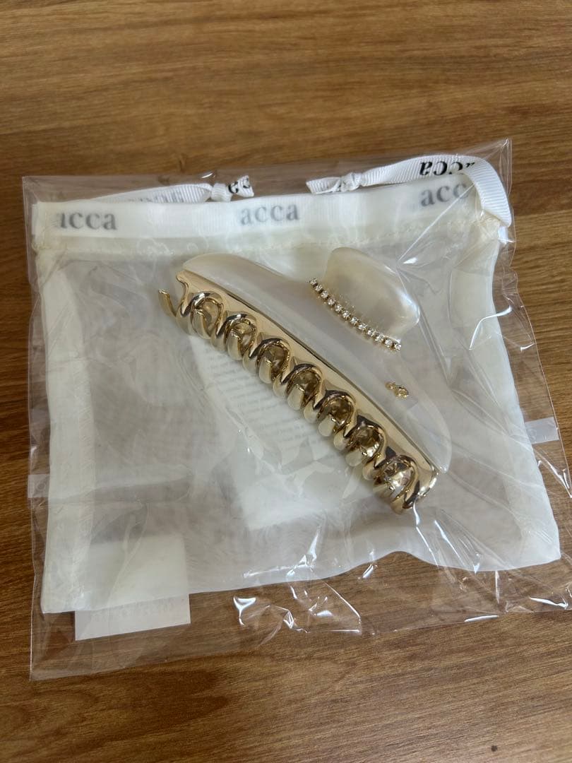 acca ヘアクリップラインストーン ニューコナーラパールホワイトL